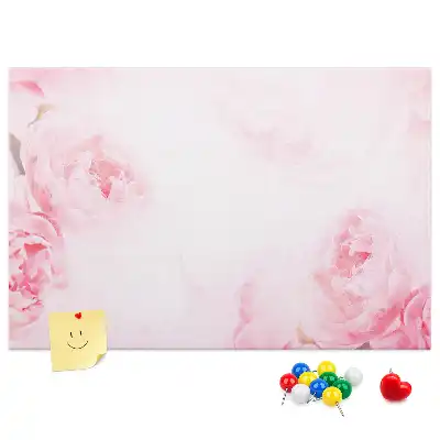 Kurk prikbord met boeket bloeiende planten