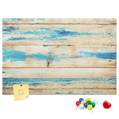 Kurk prikbord van bekrast hout