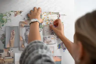 Memobord van kurk Schematische kaart van de wereldbol