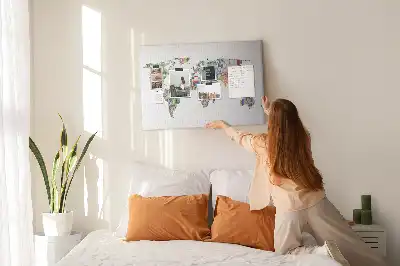 Memobord van kurk Schematische kaart van de wereldbol