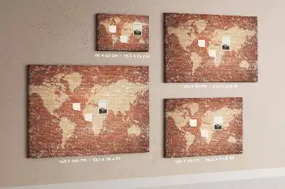 Kurk prikbord Wereldkaart op baksteen