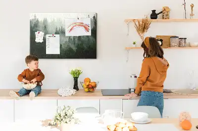 Memobord van kurk Bos in de mist ochtend