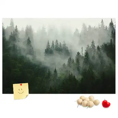 Memobord van kurk Bos in de mist ochtend