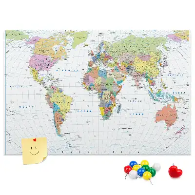 Kurken prikbord met landkaart van de wereld