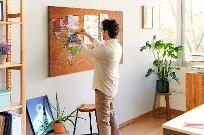 Kurk prikbord Wereldkaart met vlaggen