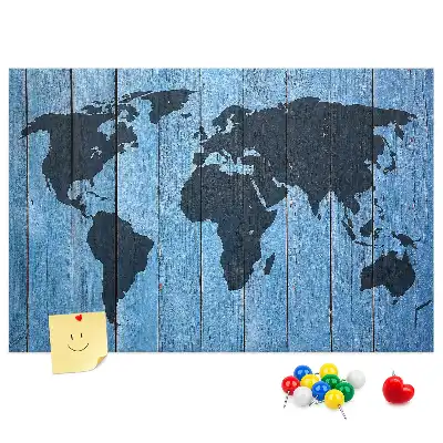 Kurken prikbord met rustieke wereldkaart