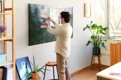 Kurk prikbord Mistig naaldbos