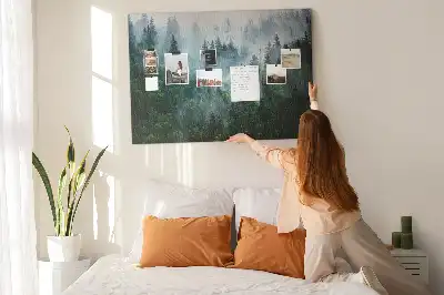 Kurk prikbord Mistig naaldbos