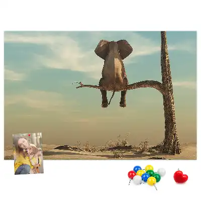 Kurk prikbord Olifant in een boom
