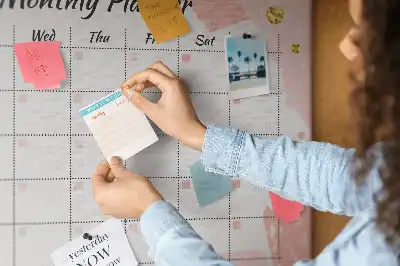 Memobord van kurk Maandelijkse planning taken