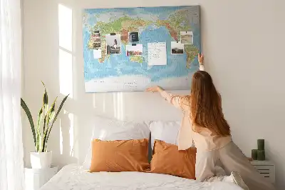 Memobord van kurk Fysieke wereldkaart