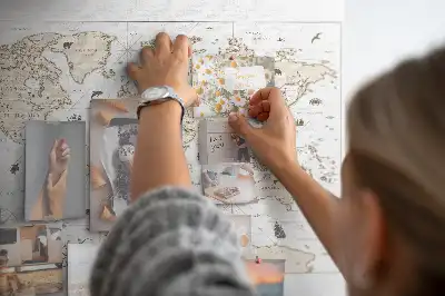 Kurk prikbord Verouderde vintage wereldatlas