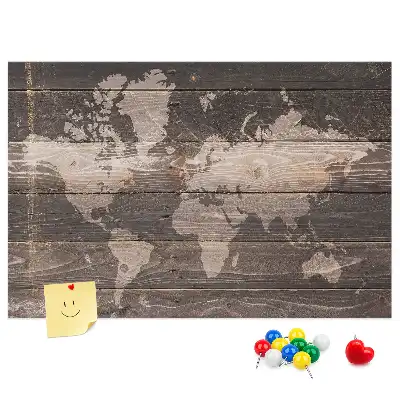 Memobord van kurk in de vorm van een wereldkaart op hout
