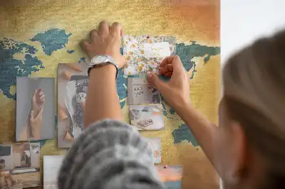 Kurk prikbord Retro cartografie van de wereldbol