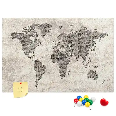 Kurken memobord wereldkaart met krantenprint