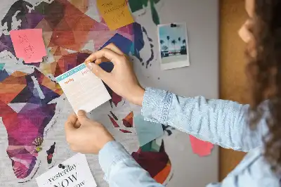 Memobord van kurk Wereldkaart driehoeken