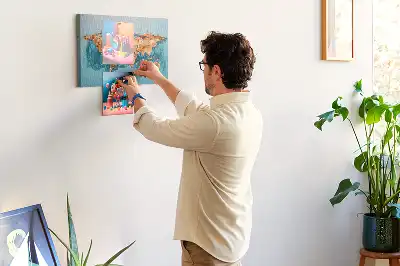 Memobord van kurk Moderne wereldbolsamenstelling