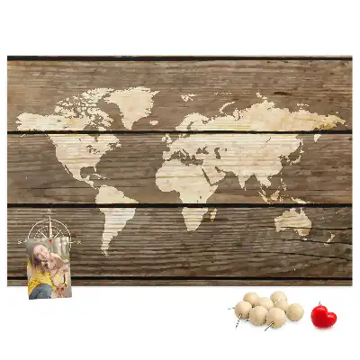 Memobord van kurk Continenten op houten achtergrond
