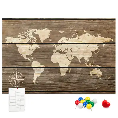 Memobord van kurk Continenten op houten achtergrond