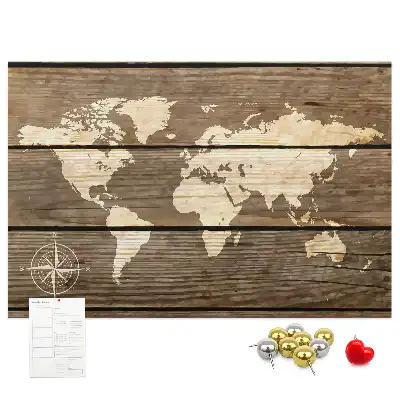 Memobord van kurk Continenten op houten achtergrond