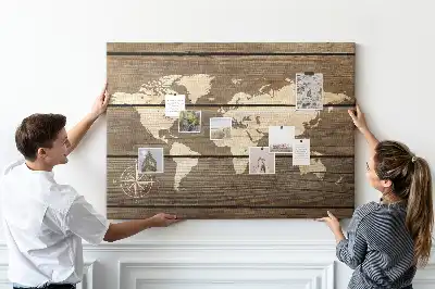 Memobord van kurk Continenten op houten achtergrond