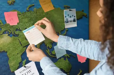 Memobord van kurk Contouren van landen ter wereld