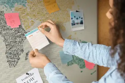 Kurk prikbord Wereldkaart van letters