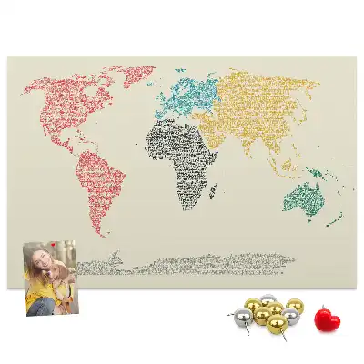 Kurk prikbord Wereldkaart van letters