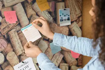 Memobord van kurk Wijnmotief met kurken