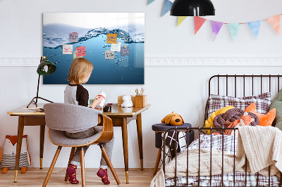 Uitwisbaar glazen planbord met magnetische functie Close-up van het water