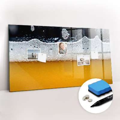 Magnetisch planbord voor de muur van bedrukt glas Close-up van bier