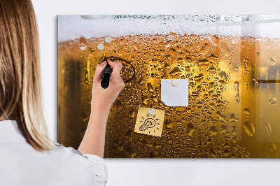 Magnetisch planbord voor de muur van bedrukt glas Een mok bier