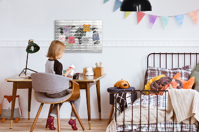 Uitwisbaar glazen planbord met magnetische functie Wereldkaart met bakstenen muur