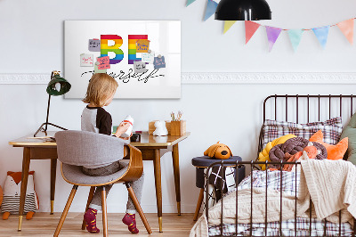 Uitwisbaar glazen planbord met magnetische functie Het opschrift "Wees jezelf"