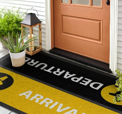 Buiten deurmat Aankomsten en vertrekken